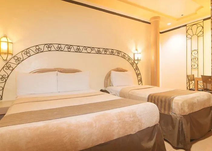 Urban Travellers By Reddoorz Hotel 3*